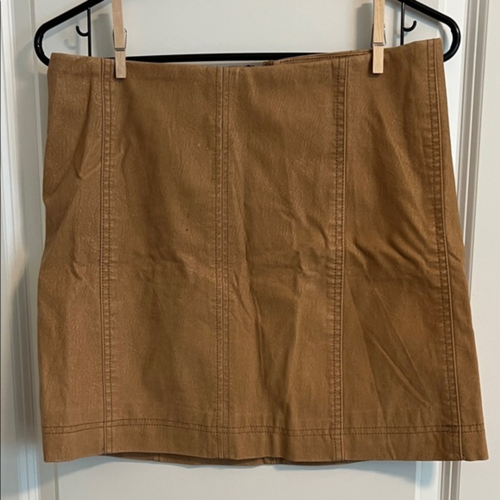⭐️ Wishlist Apparel Camel Faux Leather Mini Skirt - Size M